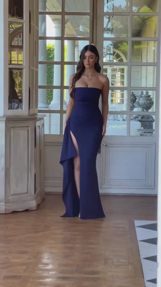 Elegant Strapless Slit Maxi Dress – Perfect for Parties & Weddings - video 4