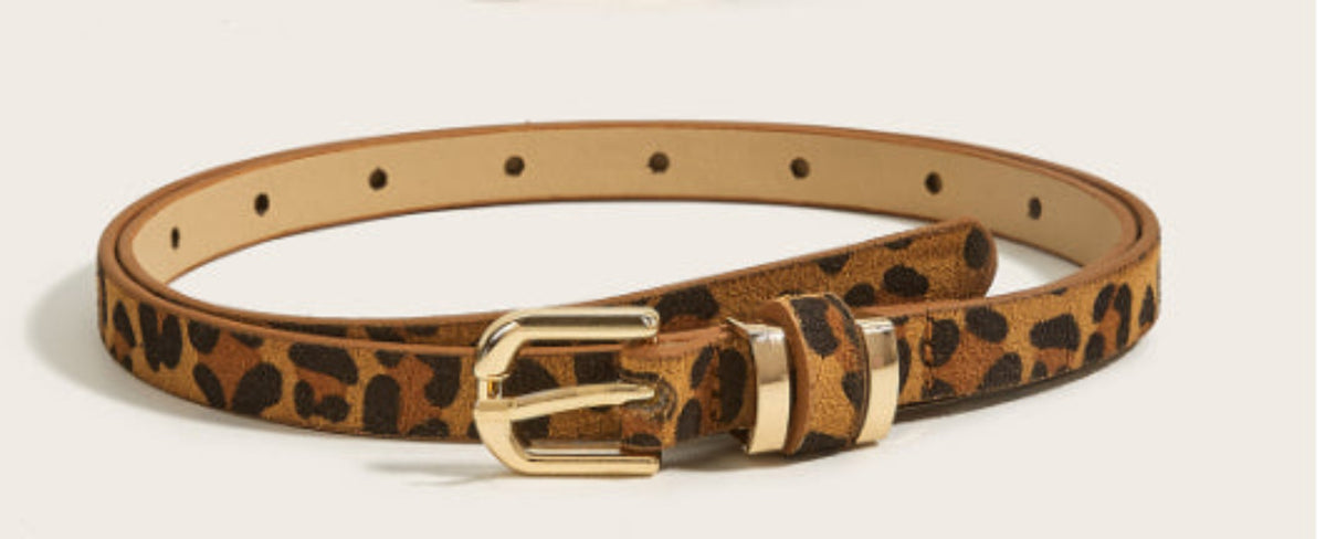 Women’s skinny leopard print waist belt with polished gold-tone buckle